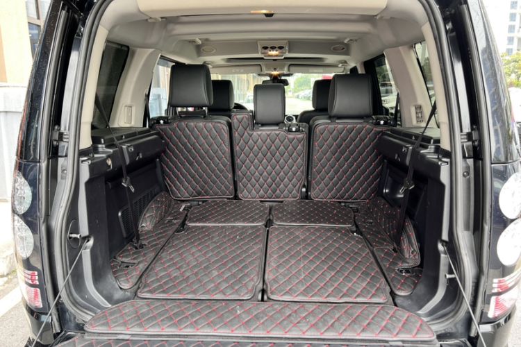 Used Land Rover Discovery 2014 3.0 SDV6 HSE Diesel Edition Interior 10