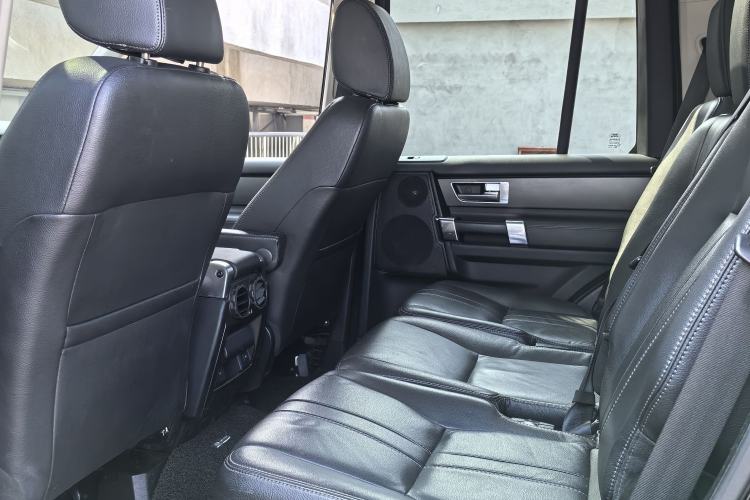Used Land Rover Discovery 2014 3.0 SC V6 HSE Interior 2