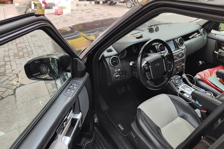 Used Land Rover Discovery 2014 3.0 SC V6 XXV Edition Interior 3