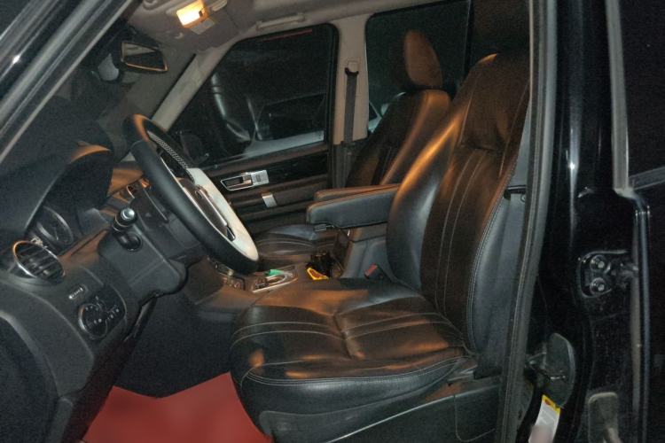 Used Land Rover Discovery  Left Front Seat