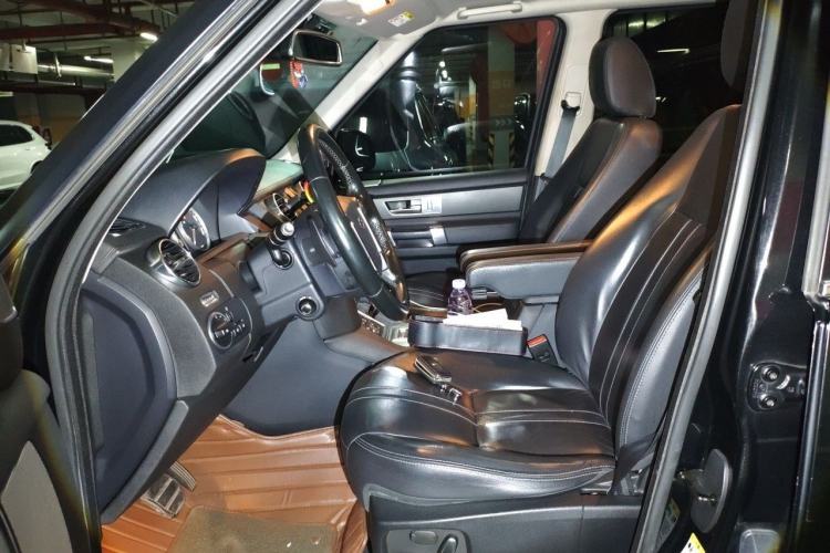 Used Land Rover Discovery 2014 3.0 SDV6 HSE Diesel Edition Left Front Seat