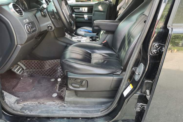 Used Land Rover Discovery 2014 3.0 SDV6 HSE Diesel Edition Left Front Seat