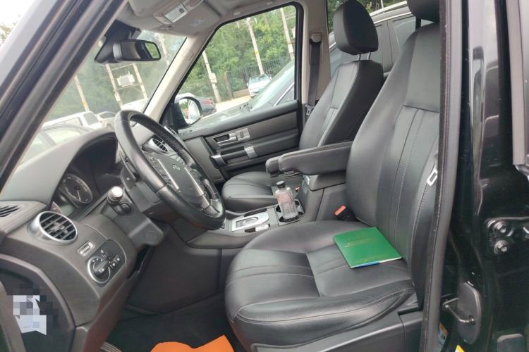 Used Land Rover Discovery 2014 3.0 SC V6 SE Left Front Seat