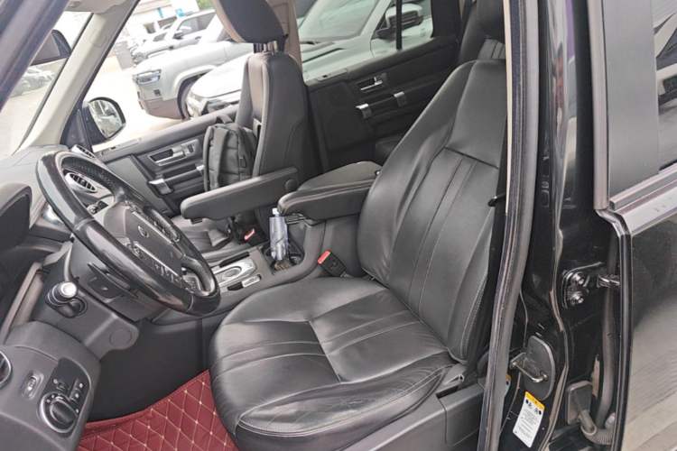 Used Land Rover Discovery 2014 3.0 SDV6 HSE Diesel Edition Left Front Seat