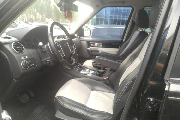 Used Land Rover Discovery 2014 3.0 SC V6 XXV Edition Left Front Seat