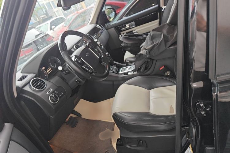 Used Land Rover Discovery 2014 3.0 SC V6 XXV Edition Left Front Seat