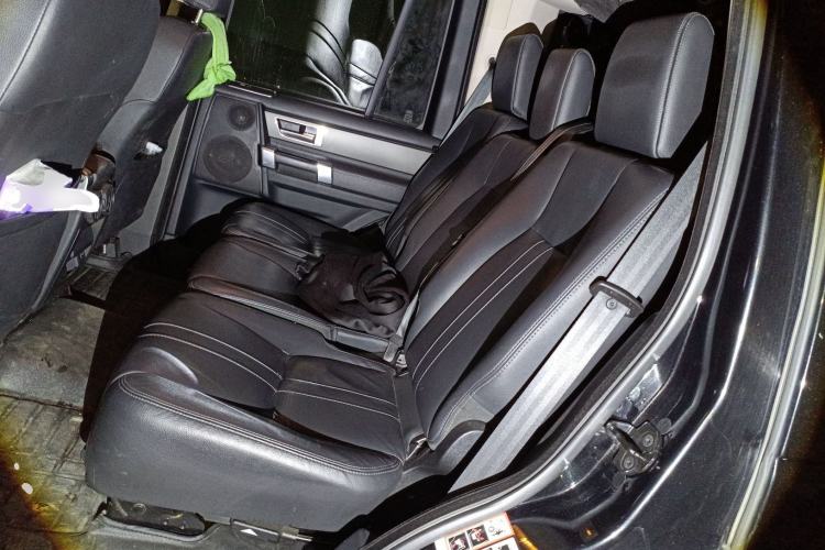 Used Land Rover Discovery 2014 3.0 SC V6 SE Left Rear Seat