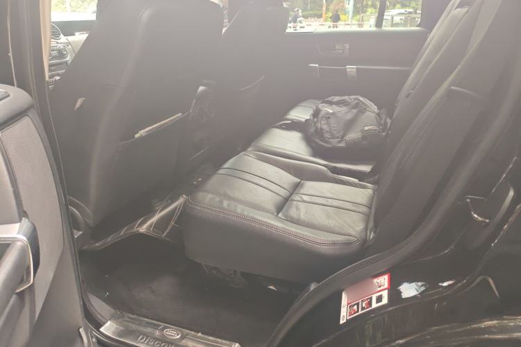 Used Land Rover Discovery 2014 3.0 SDV6 HSE Diesel Edition Left Rear Seat