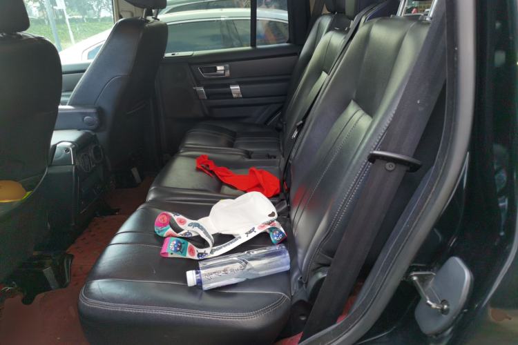 Used Land Rover Discovery 2014 3.0 SDV6 HSE Diesel Edition Left Rear Seat