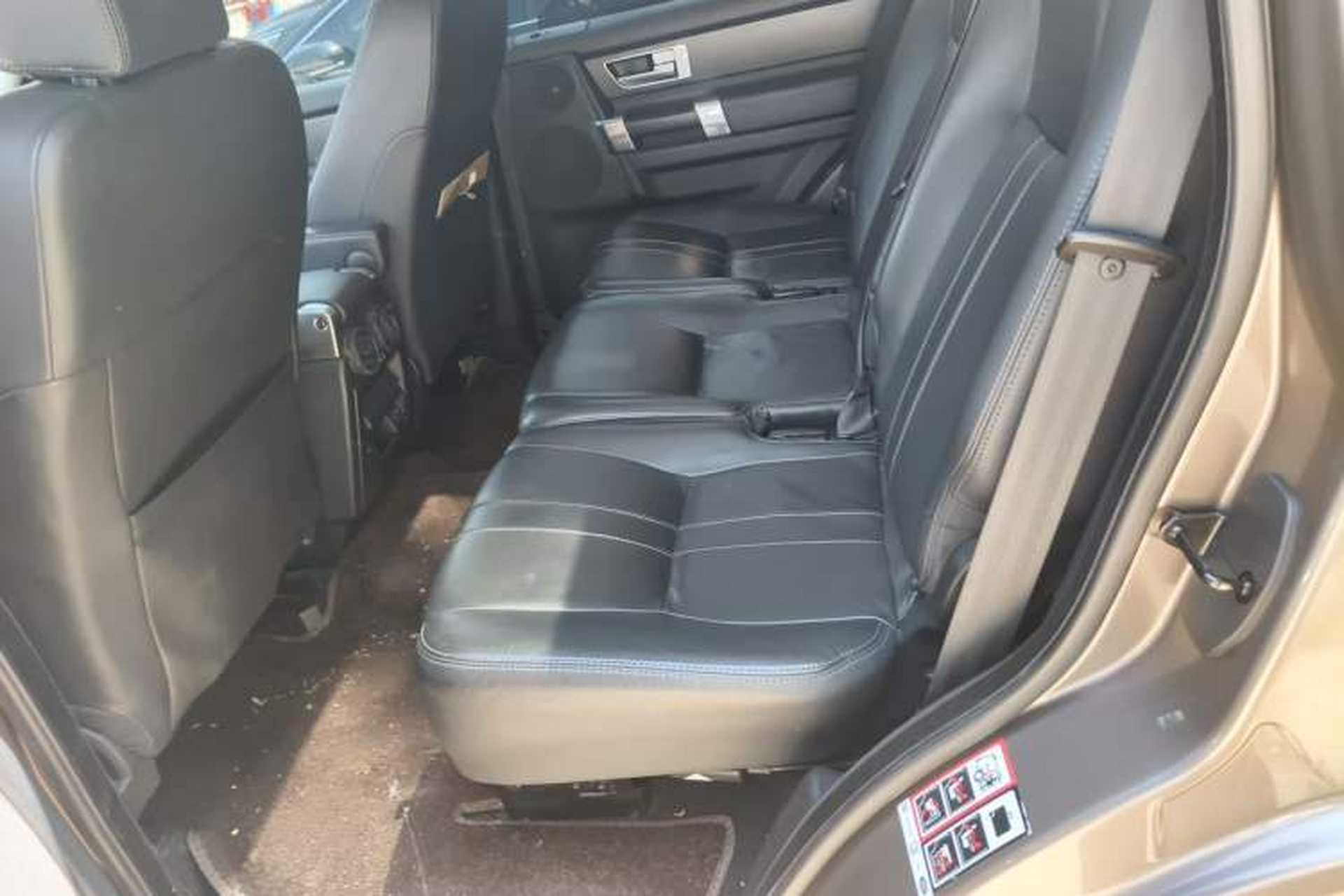 Used Land Rover Discovery 2014 3.0 SDV6 HSE Diesel Edition Left Rear Seat
