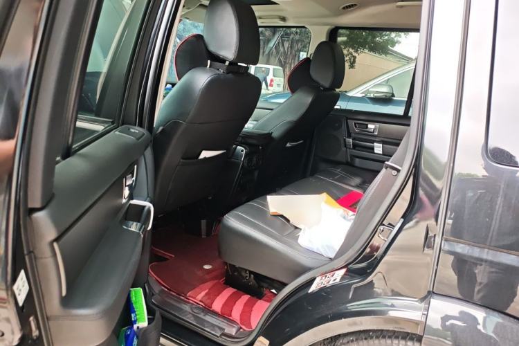 Used Land Rover Discovery 2014 3.0 SC V6 HSE Left Rear Seat