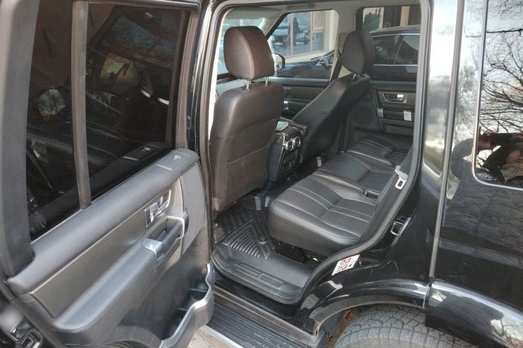 Used Land Rover Discovery 2014 3.0 SC V6 HSE Left Rear Seat