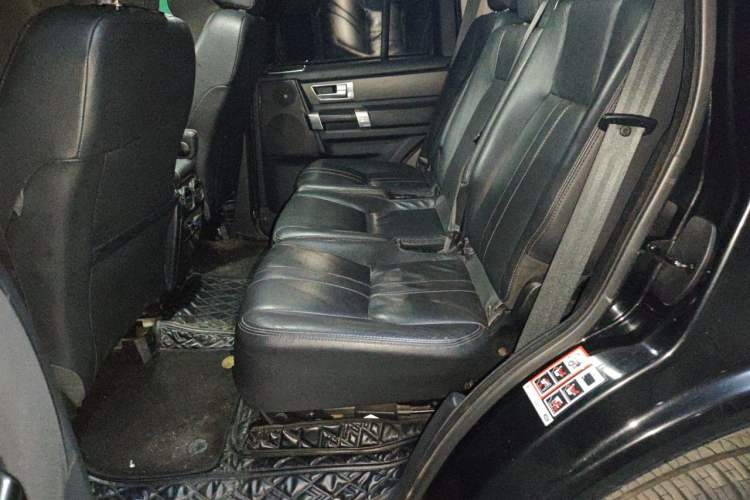 Used Land Rover Discovery 2014 3.0 SDV6 HSE Diesel Edition Left Rear Seat