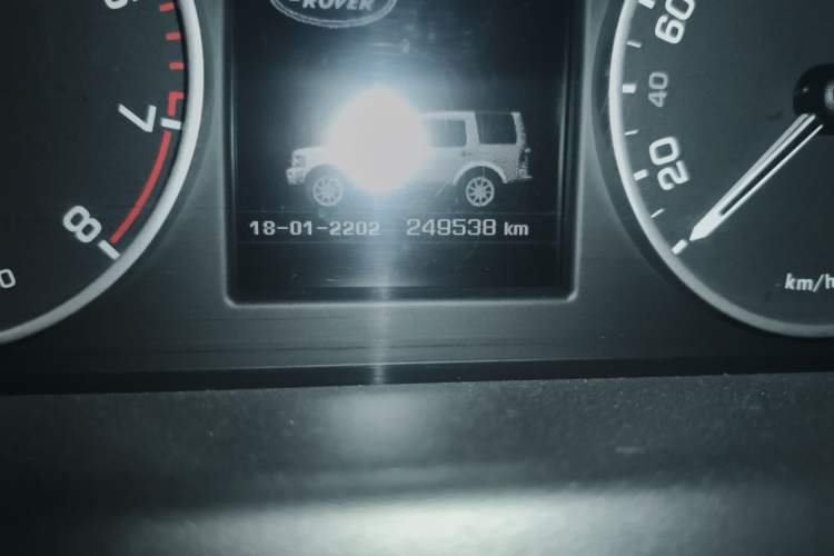 Used Land Rover Discovery 2014 3.0 SC V6 SE Odometer Close Up