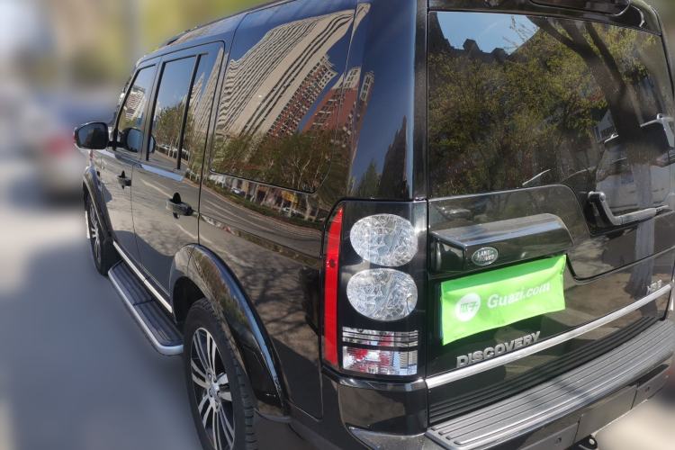 Used Land Rover Discovery 2014 3.0 SC V6 HSE Luxury Rear Left 45 Deg
