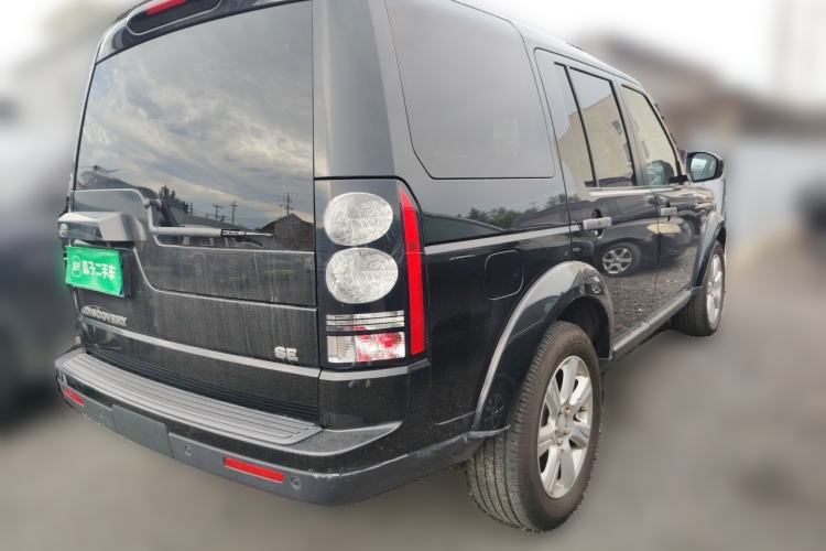 Used Land Rover Discovery 2014 3.0 SC V6 SE Rear Right 45 Deg
