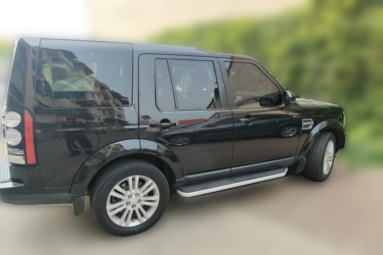Used Land Rover Discovery 2014 3.0 SDV6 HSE Diesel Edition Rear Right 45 Deg