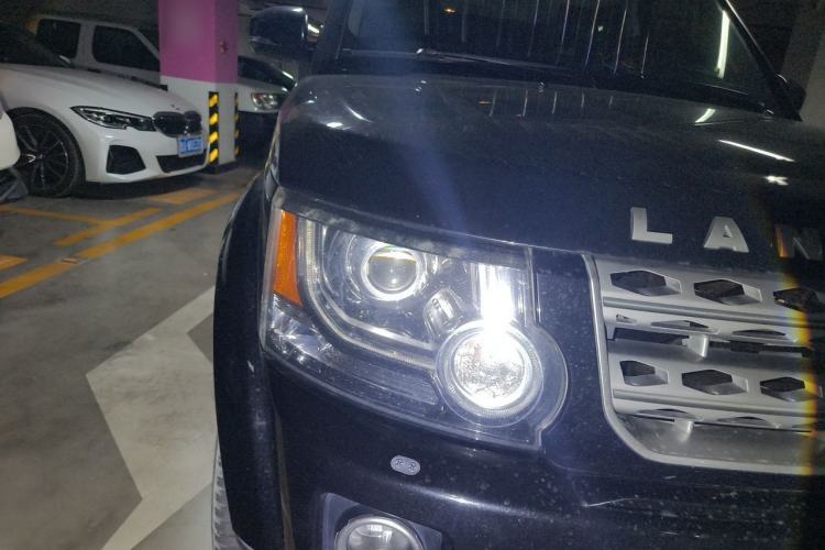 Used Land Rover Discovery  Right Front Headlight
