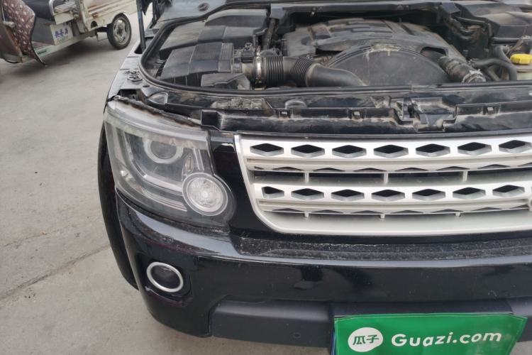 Used Land Rover Discovery 2014 3.0 SDV6 HSE Diesel Edition Right Front Headlight