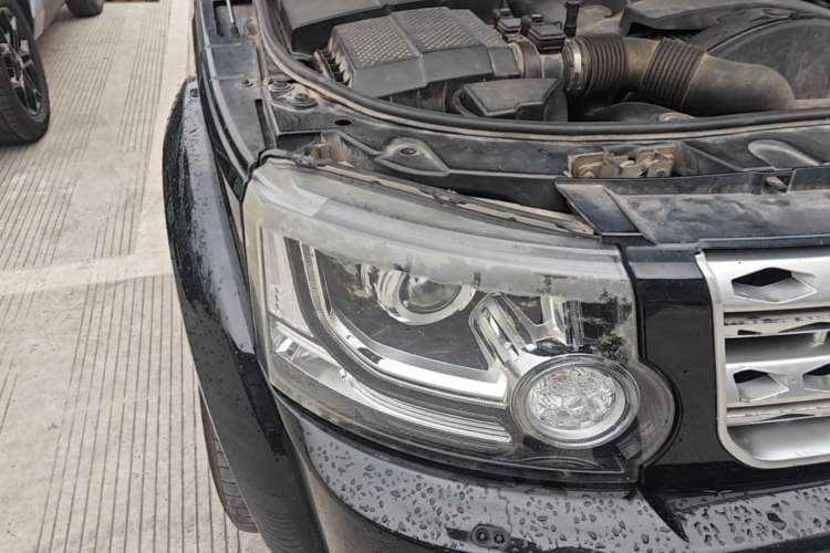 Used Land Rover Discovery 2014 3.0 SDV6 HSE Diesel Edition Right Front Headlight