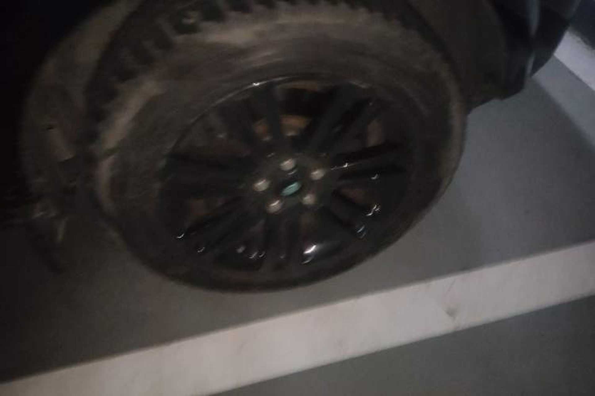 Used Land Rover Discovery 2014 3.0 SC V6 HSE Luxury Right Front Wheel Hub