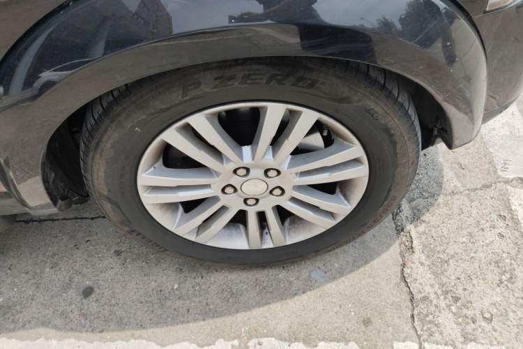 Used Land Rover Discovery 2014 3.0 SC V6 HSE Right Front Wheel Hub