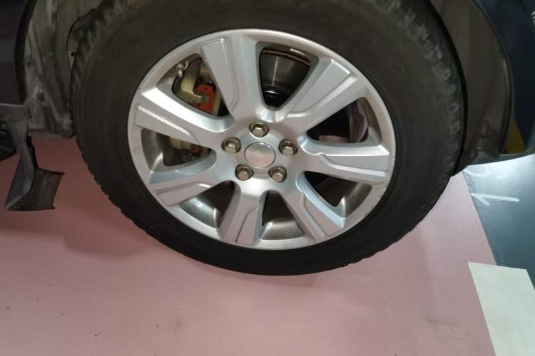 Used Land Rover Discovery 2014 3.0 SC V6 SE Right Front Wheel Hub