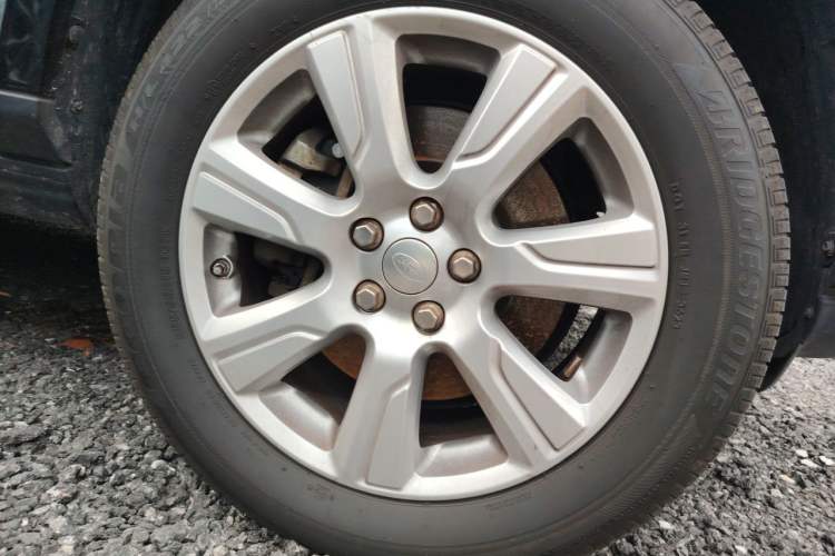 Used Land Rover Discovery 2014 3.0 SC V6 SE Right Front Wheel Hub