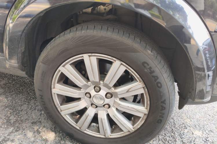 Used Land Rover Discovery 2014 3.0 SDV6 HSE Diesel Edition Right Front Wheel Hub