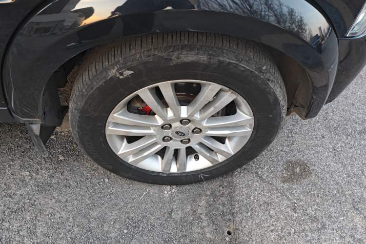 Used Land Rover Discovery 2014 3.0 SC V6 SE Right Front Wheel Hub