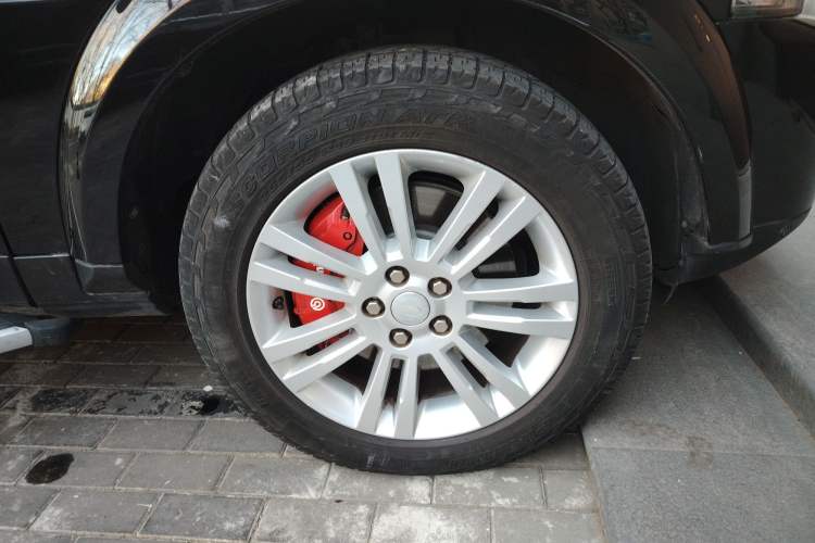 Used Land Rover Discovery 2014 3.0 SC V6 HSE Right Front Wheel Hub