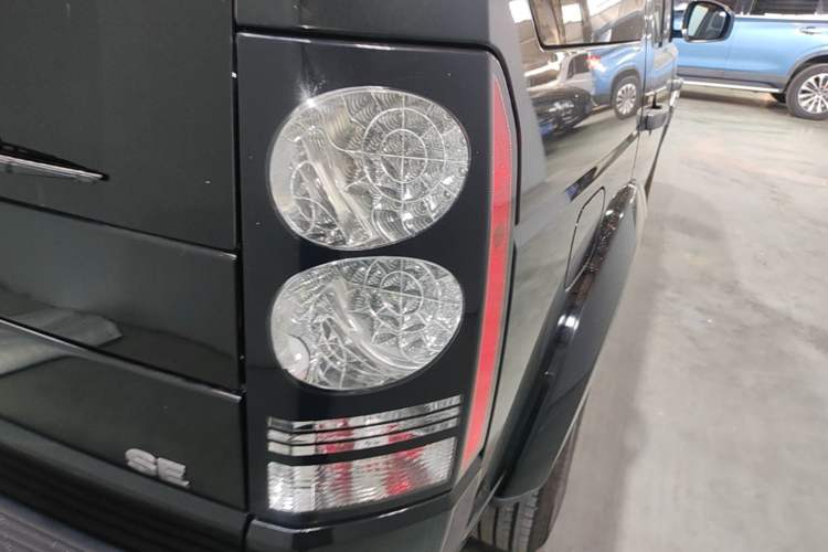 Used Land Rover Discovery 2014 3.0 SC V6 SE Right Rear Taillight