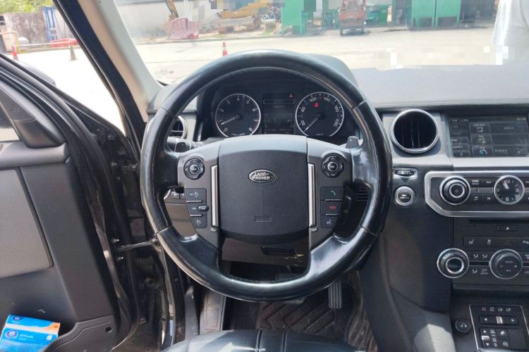 Used Land Rover Discovery 2014 3.0 SC V6 HSE Steering Wheel
