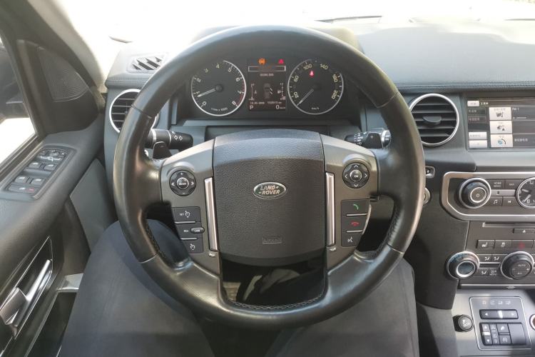 Used Land Rover Discovery 2014 3.0 SC V6 HSE Luxury Steering Wheel