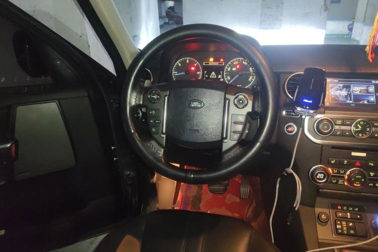 Used Land Rover Discovery 2014 3.0 SDV6 HSE Diesel Edition Steering Wheel