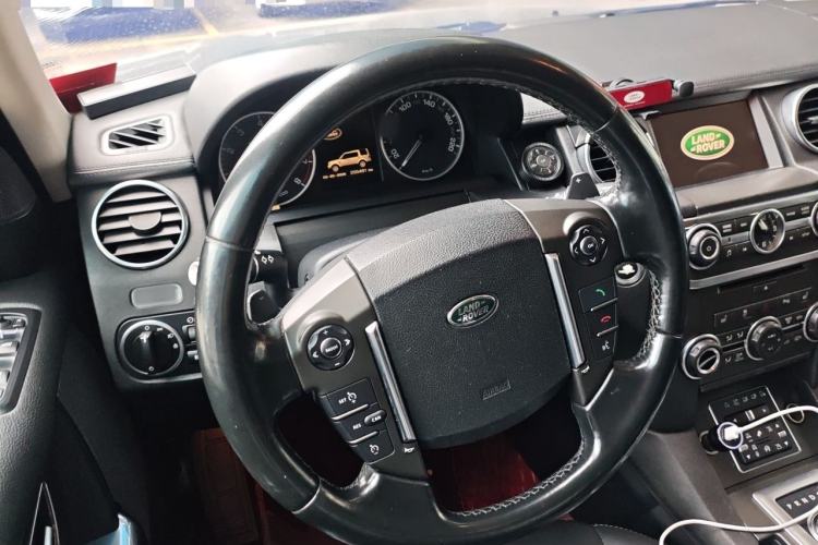 Used Land Rover Discovery 2014 3.0 SC V6 HSE Steering Wheel