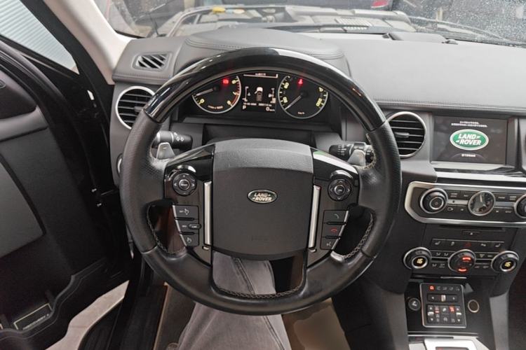 Used Land Rover Discovery 2014 3.0 SC V6 XXV Edition Steering Wheel