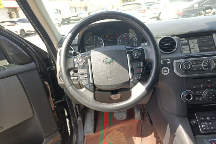 Used Land Rover Discovery 2014 3.0 SC V6 HSE Luxury Steering Wheel