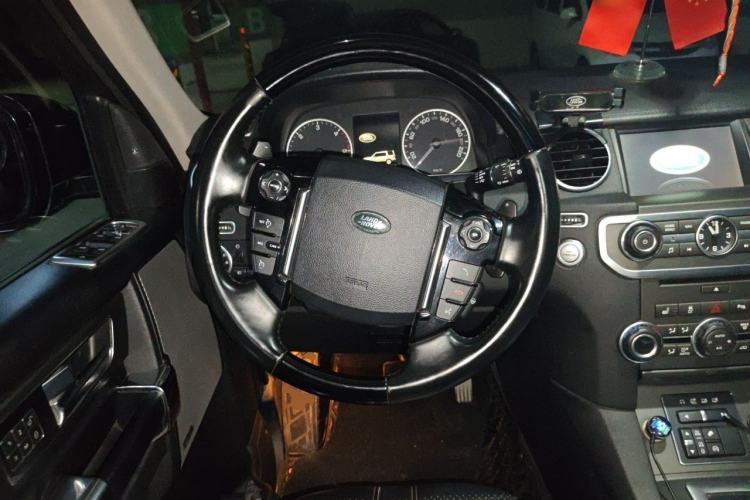 Used Land Rover Discovery 2014 3.0 SDV6 HSE Diesel Edition Steering Wheel