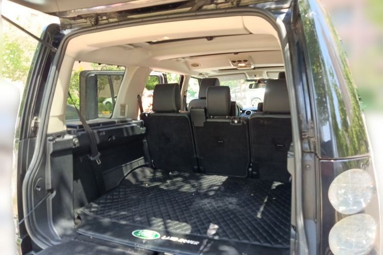 Used Land Rover Discovery 2014 3.0 SDV6 HSE Diesel Edition Trunk