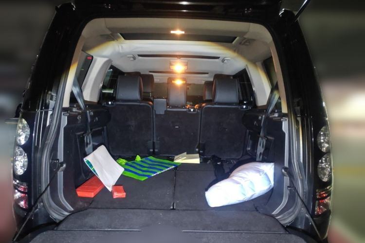 Used Land Rover Discovery 2014 3.0 SC V6 SE Trunk
