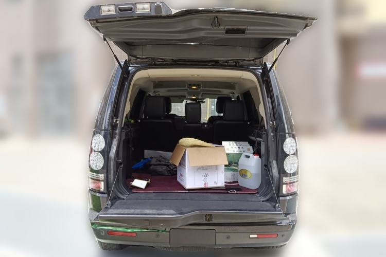 Used Land Rover Discovery 2014 3.0 SDV6 HSE Diesel Edition Trunk