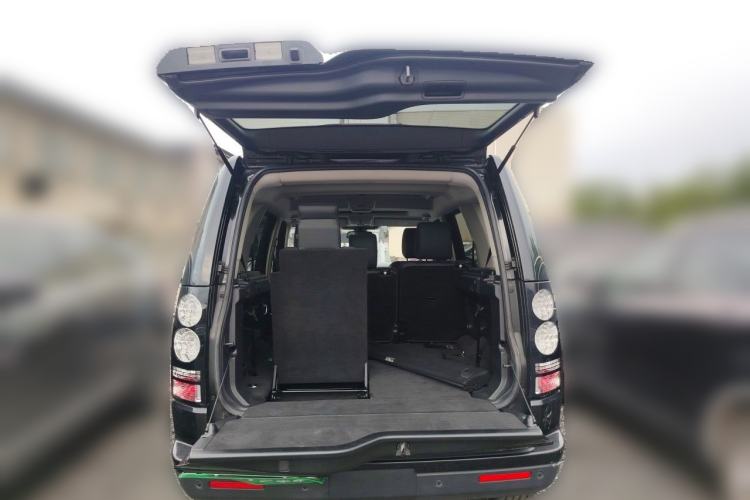 Used Land Rover Discovery 2014 3.0 SC V6 SE Trunk