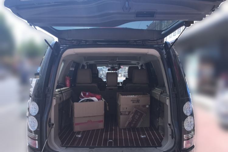Used Land Rover Discovery 2014 3.0 SC V6 SE Trunk