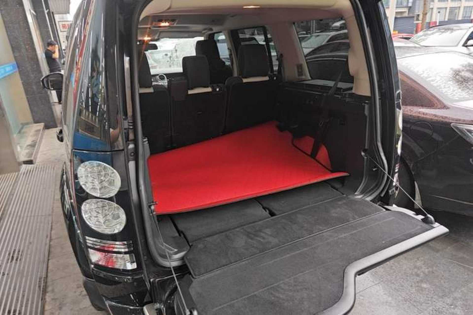 Used Land Rover Discovery 2014 3.0 SC V6 XXV Edition Trunk