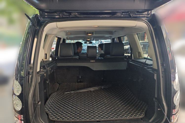 Used Land Rover Discovery 2014 3.0 SDV6 HSE Diesel Edition Trunk