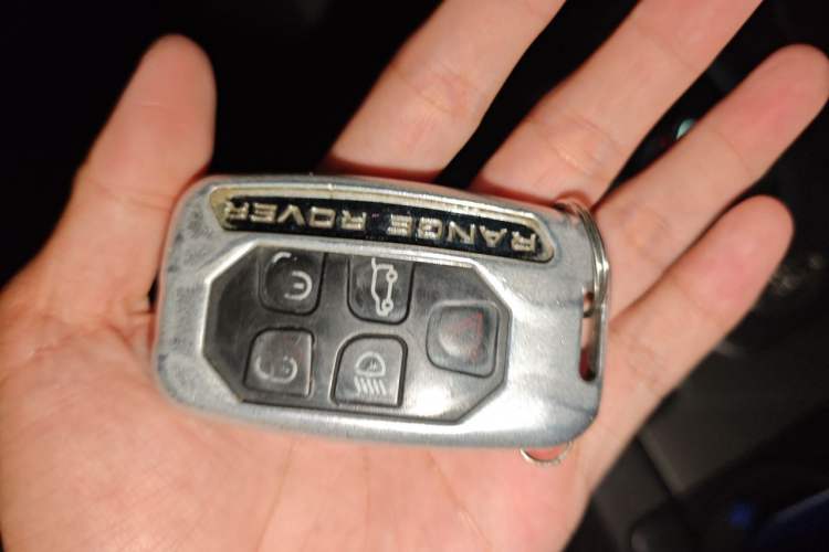 Used Land Rover Discovery 2014 3.0 SDV6 HSE Diesel Edition Vehicle Key