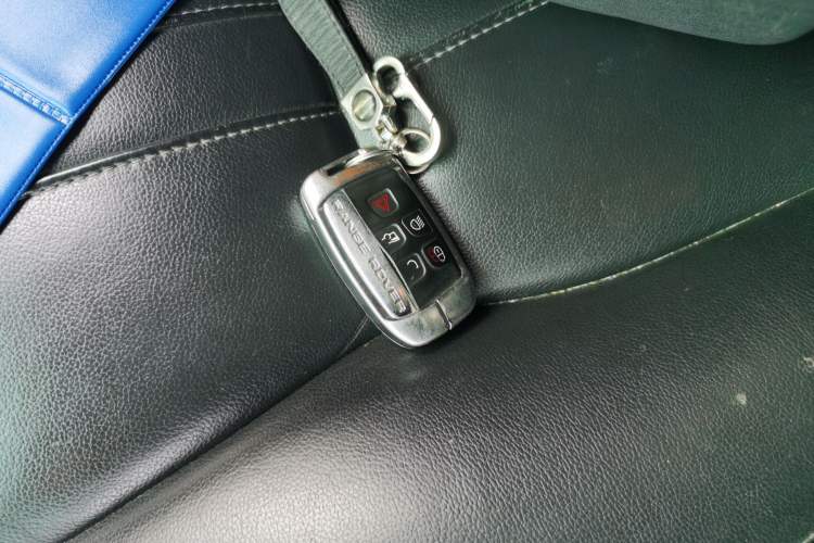 Used Land Rover Discovery 2014 3.0 SDV6 HSE Diesel Edition Vehicle Key