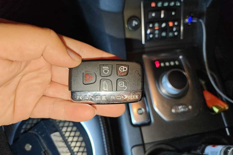 Used Land Rover Discovery 2014 3.0 SDV6 HSE Diesel Edition Vehicle Key
