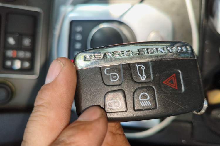 Used Land Rover Discovery 2014 3.0 SDV6 HSE Diesel Edition Vehicle Key